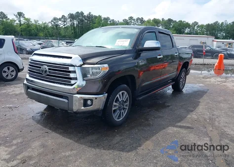 2019 Toyota Tundra 1794 5.7L V8 из США, поврежденный, VIN 5TFAY5F10KX854202